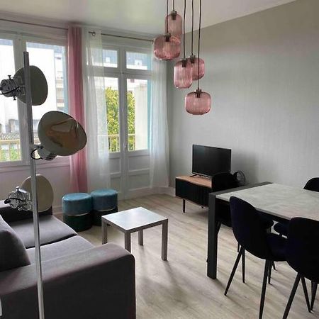 Bel Appartement Centre Ville De Вьерзон Экстерьер фото