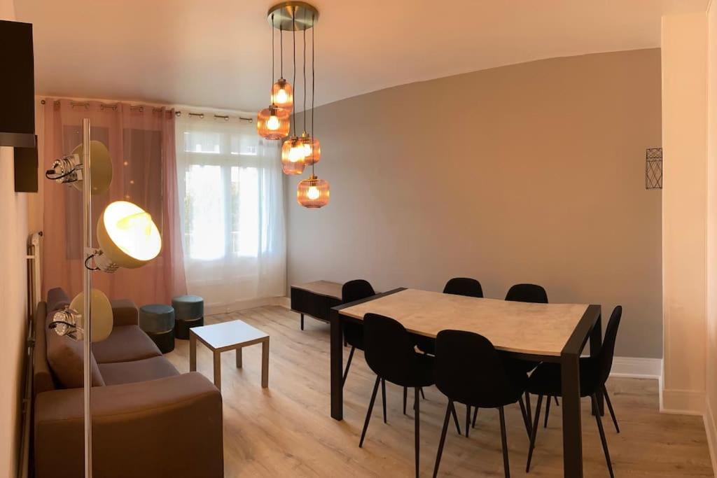 Bel Appartement Centre Ville De Вьерзон Экстерьер фото